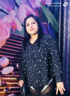Shakshi Sharma - escort agency in Gurgaon Photo 2 of 4