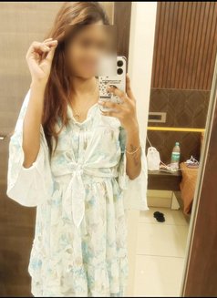 SHAKTHI Independent Tamil Slim REAL GFE - escort in Dubai Photo 2 of 10