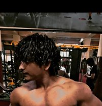 Shakti Kapur - Acompañantes masculino in New Delhi