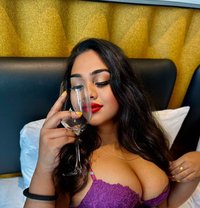 Shalani Fernando - Transsexual escort in Colombo