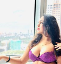 Shalani Fernando - Transsexual escort in Colombo