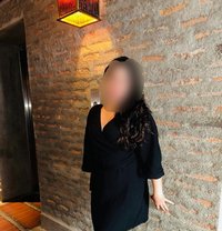 Shalani - escort in Colombo