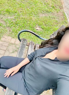 Shalani vip customer threesome&cuckold - escort in Colombo Photo 19 of 20