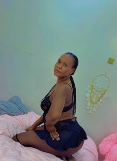Shalin - escort in Riyadh Photo 5 of 5