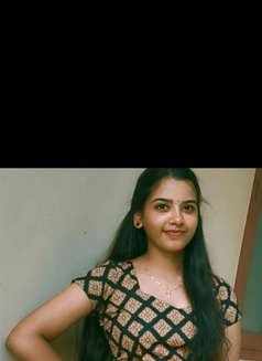 Shalini - escort in Colombo Photo 1 of 2
