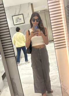 Shalini - escort in Kochi Photo 1 of 6