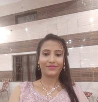 Shalini - puta in Bhopal