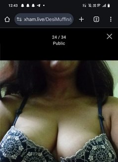 Shalini - puta in Mumbai Photo 2 of 7