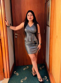 Shalini Indian High Class Model - puta in Dubai Photo 2 of 5