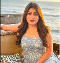 Shalini Indian High Class Model - escort in Dubai Photo 1 of 5