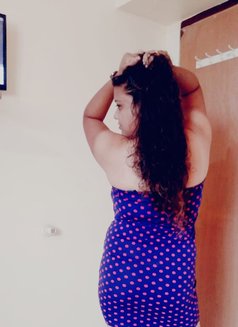 Shalini Sharma - puta in Candolim, Goa Photo 3 of 5