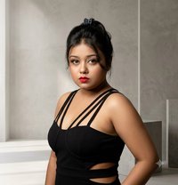 Shalini Sharma - puta in Candolim, Goa Photo 5 of 5