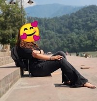 Shalini - escort in Colombo