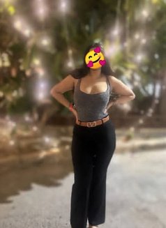Shalini - escort in Colombo Photo 2 of 7