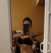 Shalini - escort in Colombo