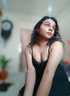 Shalini05 - Transsexual escort in Bangalore Photo 1 of 15