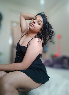Shalini05 - Transsexual escort in Bangalore Photo 2 of 15