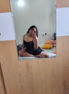 Shalini05 - Transsexual escort in Bangalore Photo 7 of 15
