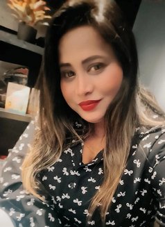 Shalja Real meet or cam show - puta in Hyderabad Photo 1 of 4