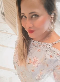 Shalja Real meet or cam show - puta in Hyderabad Photo 2 of 4