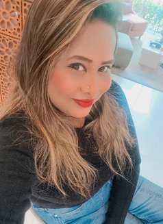 Shalja Real meet or cam show - puta in Hyderabad Photo 4 of 4