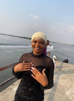 Shallot - escort in Guangzhou Photo 3 of 4