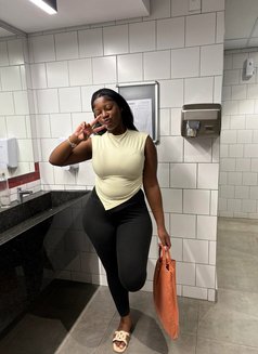 Shallot - escort in Guangzhou Photo 4 of 4