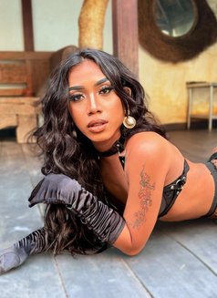 SHALSA THE QUEEN WITH 9INCHI COCK - Acompañantes transexual in Bali Photo 9 of 16