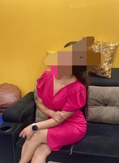 Shalu - escort in Bangalore Photo 2 of 4