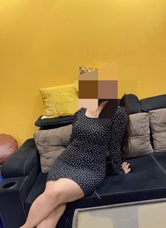 Shalu - escort in Bangalore Photo 4 of 4