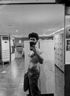 Sham - Male escort in Dubai Photo 4 of 7