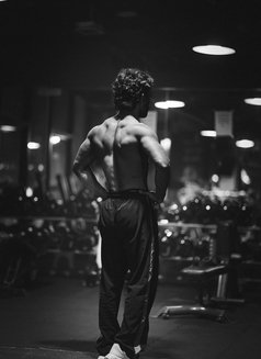 Sham - Male escort in Dubai Photo 7 of 7