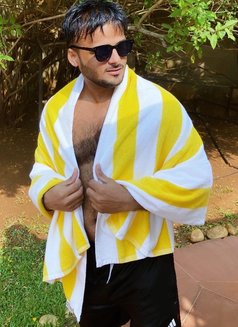 Sham- Real Meet - Male escort in Mumbai Photo 1 of 6