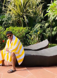 Sham- Real Meet - Male escort in Mumbai Photo 4 of 6