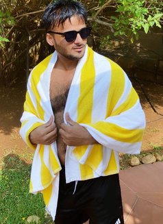 Sham - Male escort in Mumbai Photo 4 of 6