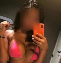 Sham - escort in İstanbul