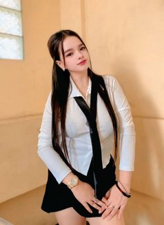 Shamae - escort in Manila Photo 5 of 6