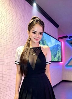 Shamae - escort in Manila Photo 3 of 5