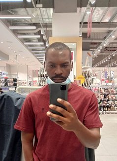 Shame1988 - Male companion in Dubai Photo 1 of 1