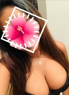 Naadiya/ Niroza/Rizmina moor lesbians - escort in Colombo Photo 3 of 22