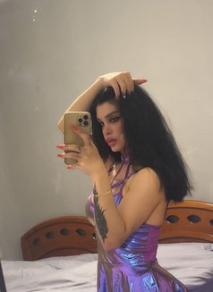 Shames - Transsexual escort in Beirut Photo 13 of 13