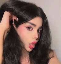 Shames - Transsexual escort in Beirut Photo 19 of 19