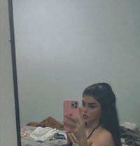 Shames - Transsexual escort in Beirut Photo 21 of 21