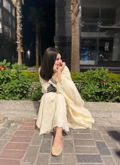 Aenni Vip - escort in Dubai Photo 5 of 9