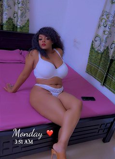 Shamim - escort in Noida Photo 7 of 11