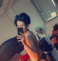 Shams - Transsexual escort in Dubai