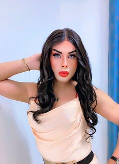 Shams - Acompañantes transexual in Muscat Photo 1 of 6