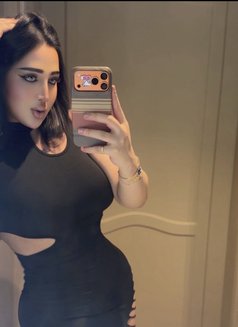 Shams - Transsexual escort in Riyadh Photo 5 of 6