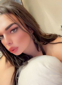 Shams - Transsexual escort in Cairo Photo 2 of 12