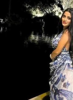 Shams - escort in Beirut Photo 9 of 9